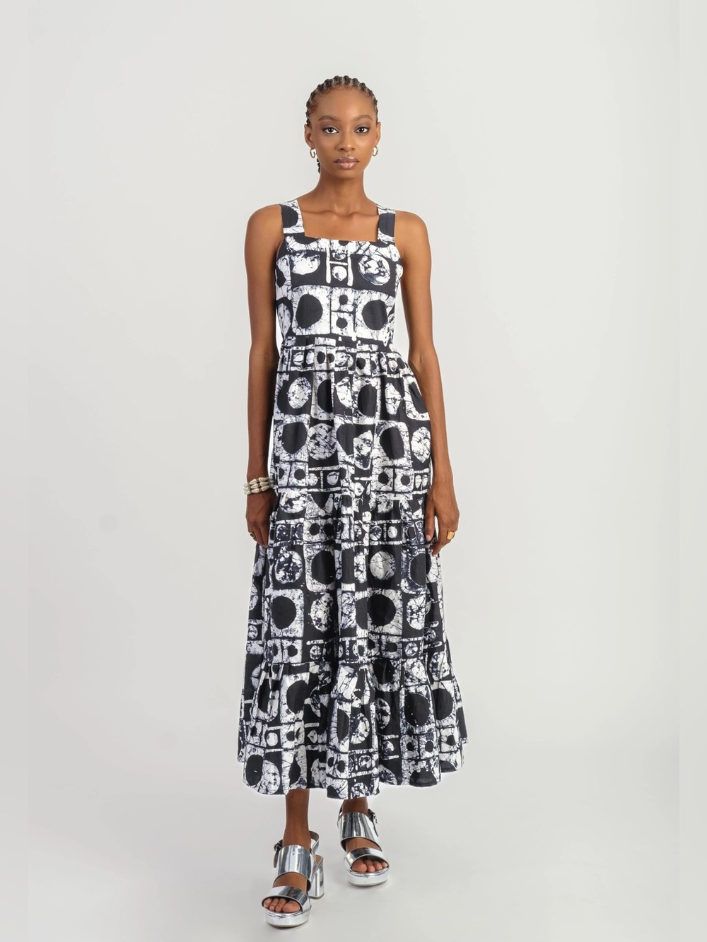 Búsáyọ NWT 100% Cotton Maxi Dress XL Black White Tie Back Smocked Graphic Print